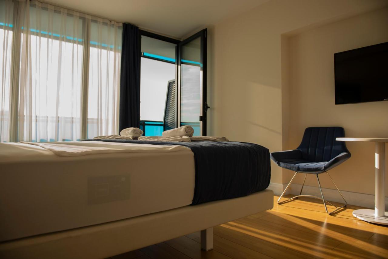 Batumi Aparthotel Orbi Twin Skyscraper Екстериор снимка
