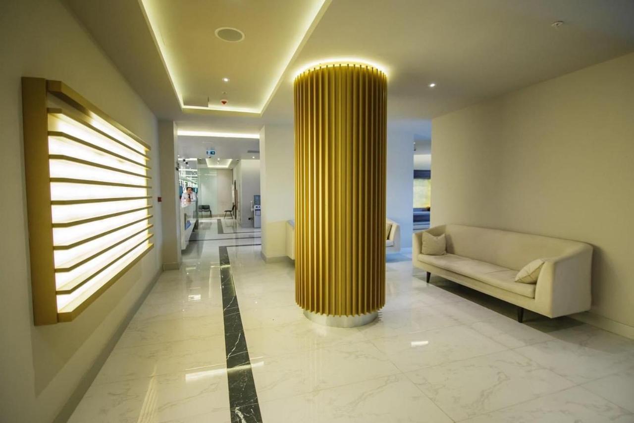 Batumi Aparthotel Orbi Twin Skyscraper Екстериор снимка